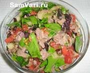 Салат из говядины и помидоров с маслом