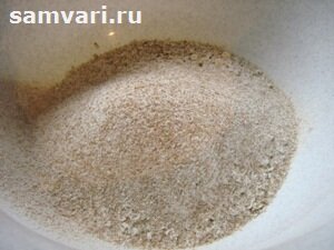 смешиваем хлопья с мукой