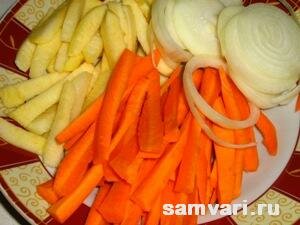 селедка маринованная с овощами