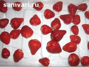 Клубника, замороженная отдельными ягодами